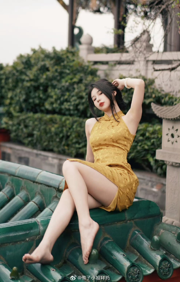 万万没想到，《功夫女足》上映8天后，向太母子因一举动口碑崩盘
